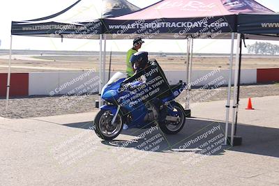 media/Nov-03-2025-Lets Ride (Mon) [[4d74c1c4d3]]/A Group/Grid/